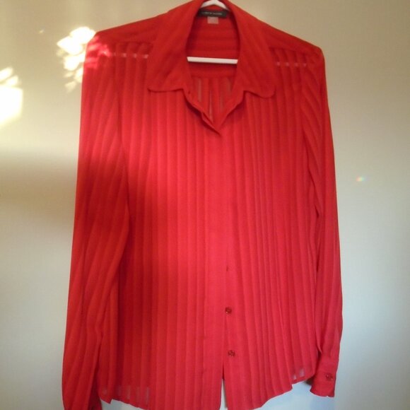 TOMMY HILFIGER RED LONG SLEEVED WOMANS SHIRT SIZE SMALL - Picture 1 of 3